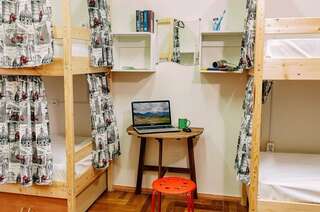 Гостиница Hostel Outdoor Кисловодск Односпальная кровать в общем номере для женщин-6